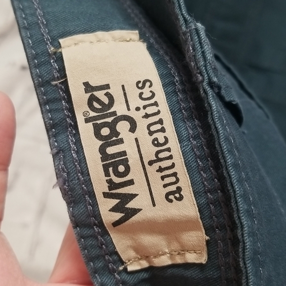 NWT Wrangler men's cargo shorts - Picture 4 of 6